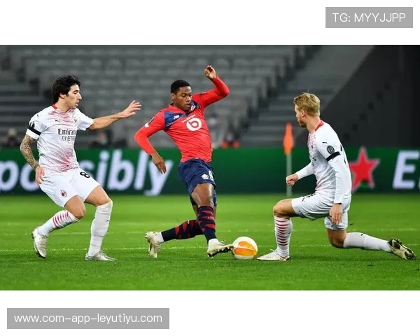 摩纳哥战术课上戈洛文的穿透性传球引全队惊叹