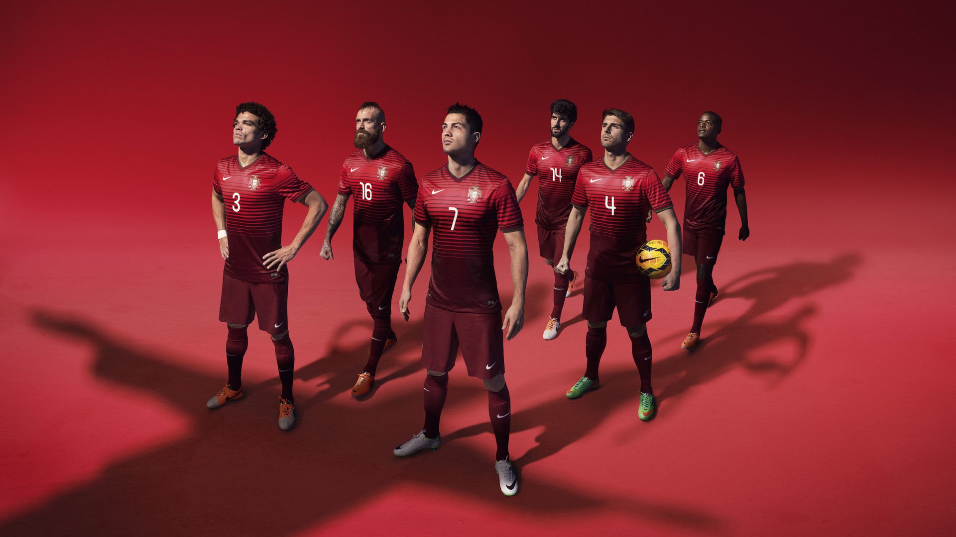 乐鱼体育平台官网-足球比赛视频解读缺少战术层次引导，足球比赛体系与战术打法